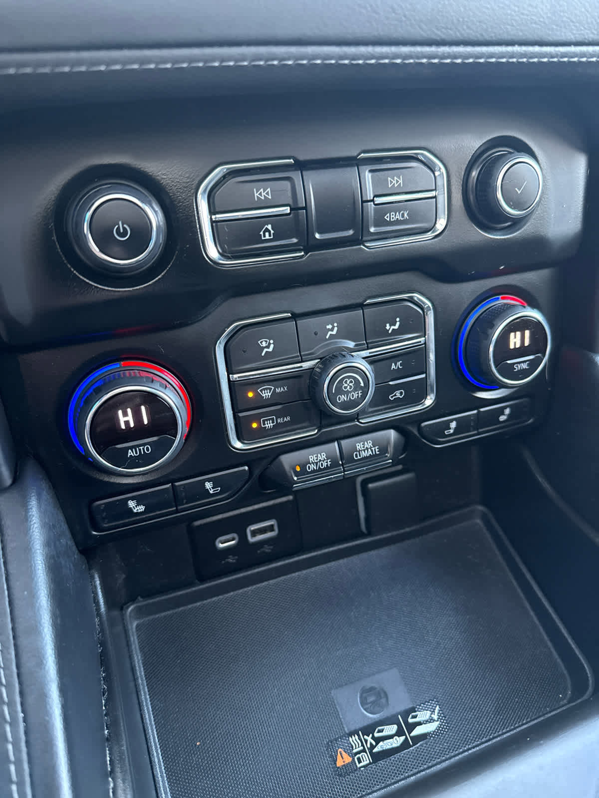 Used 2022 Chevrolet Tahoe Z71 w/ Z71 Off-Road Package image 17