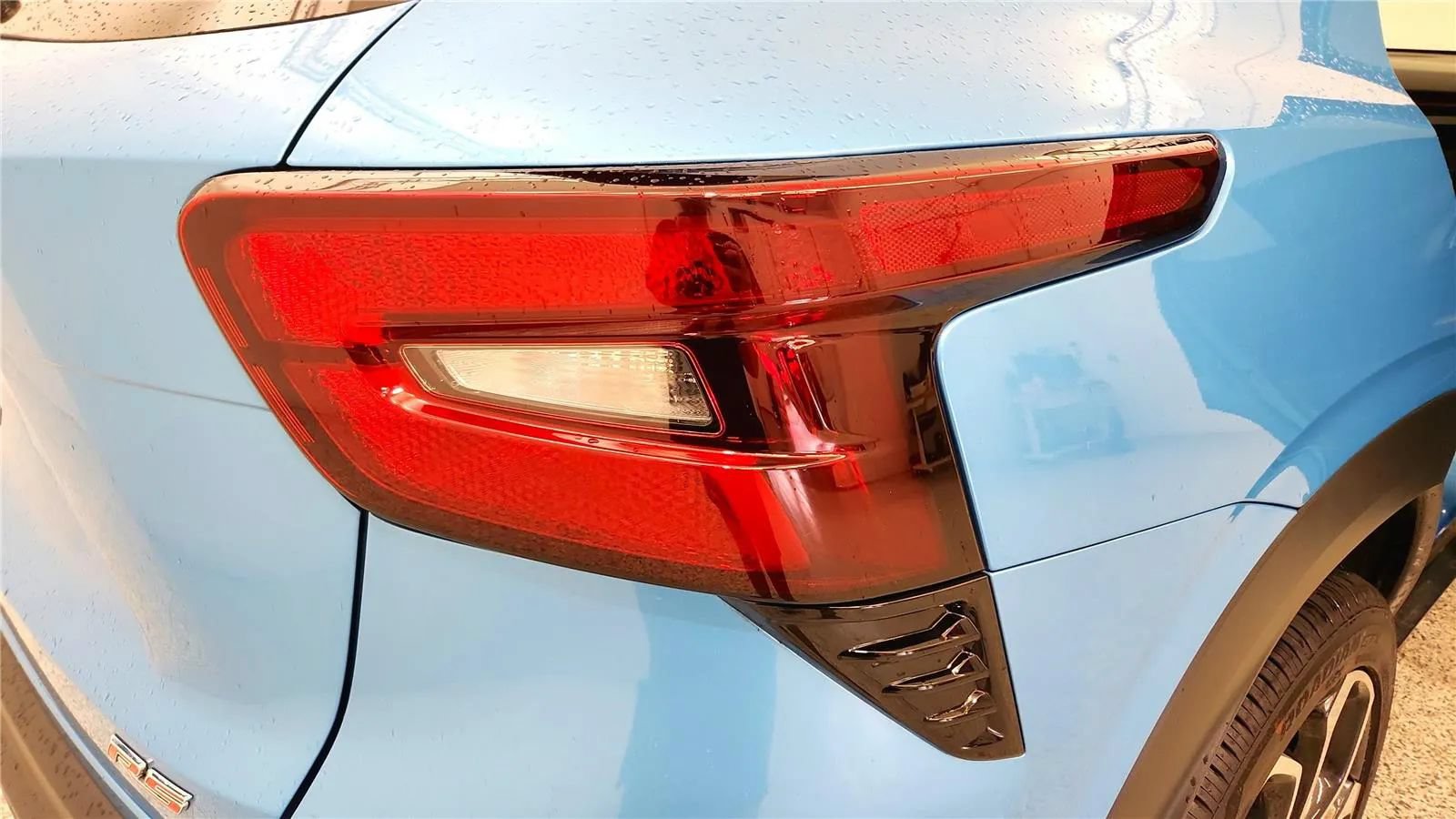 Used 2025 Chevrolet Trax RS w/ Sunroof Package FWD image 15