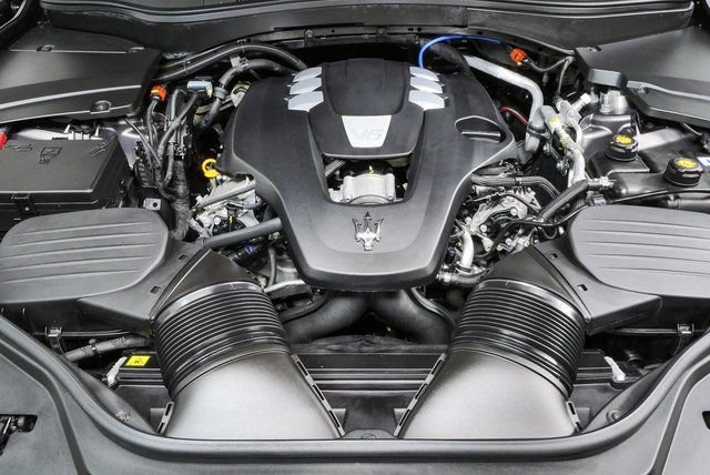 Certified 2023 Maserati Levante GT AWD/4WD image 35