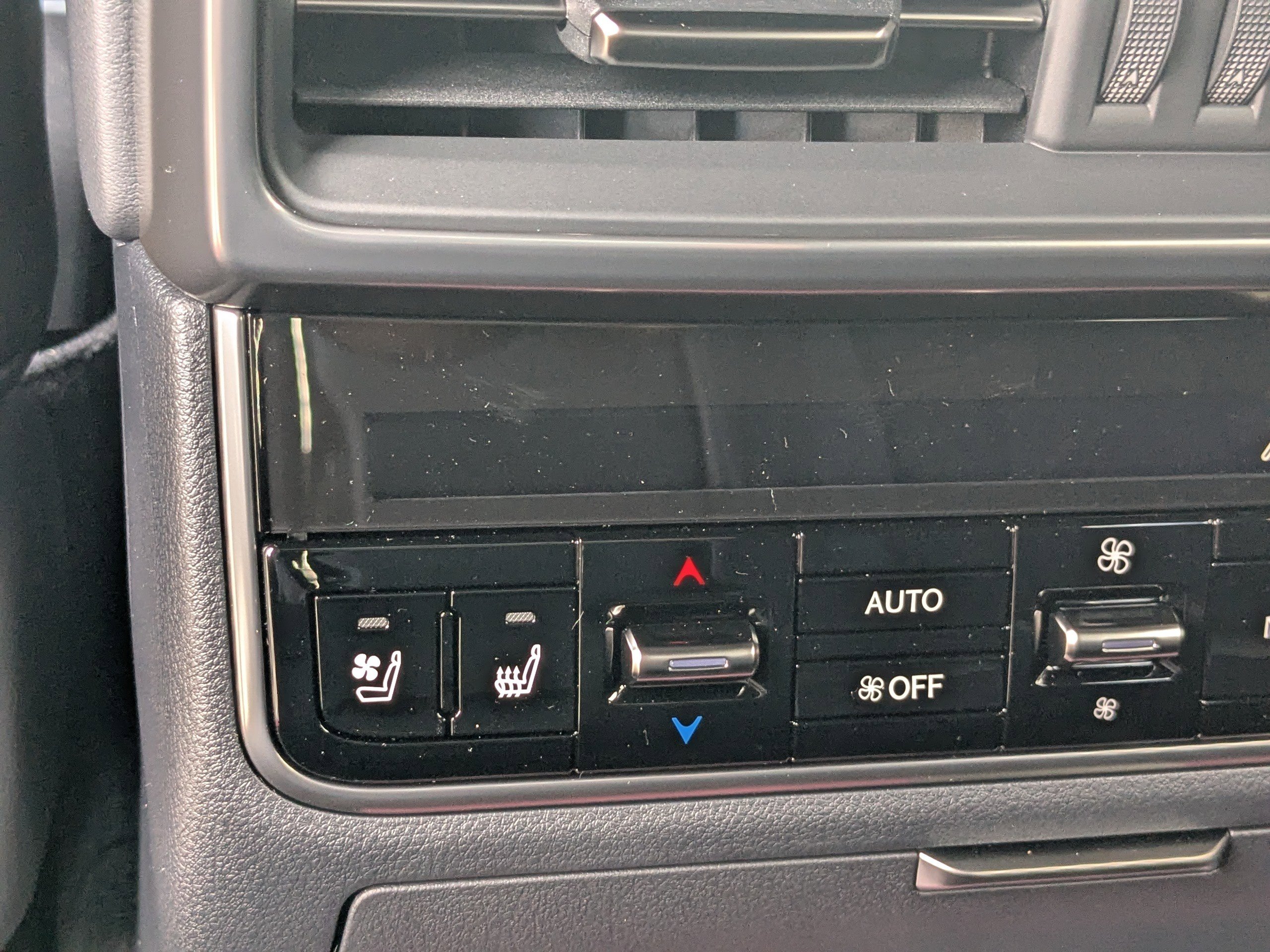 New 2025 Lexus LX 700h Luxury w/ Appearance Package image 14