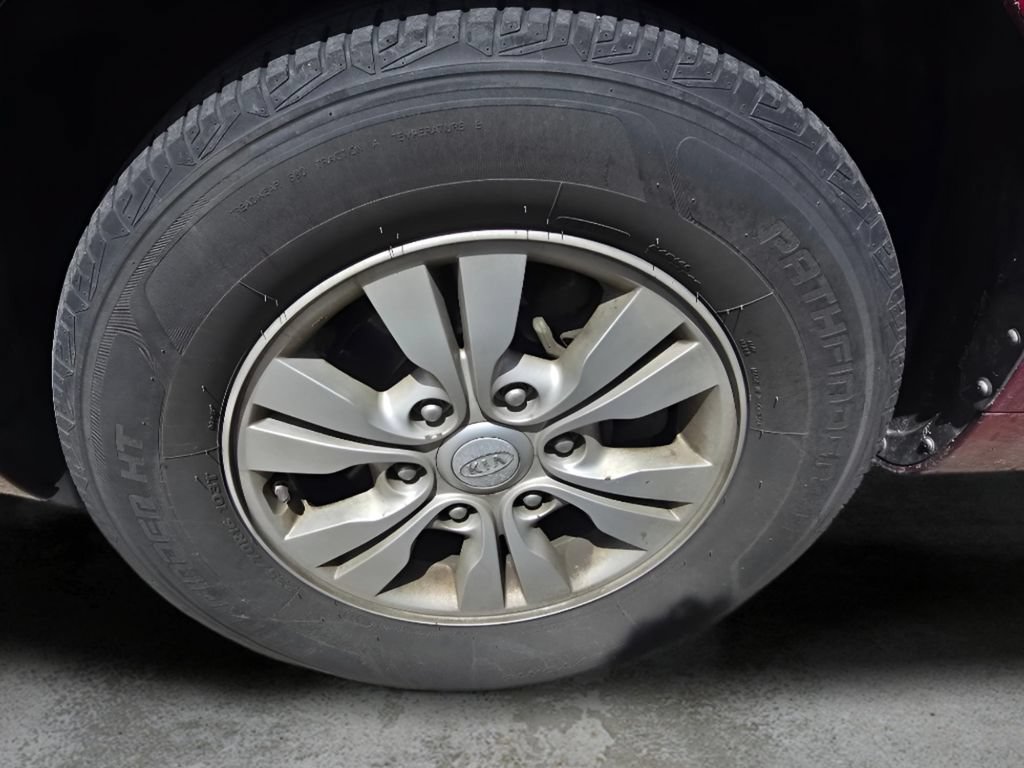 Used 2012 Kia Sedona LX w/ PWR Pkg FWD image 17