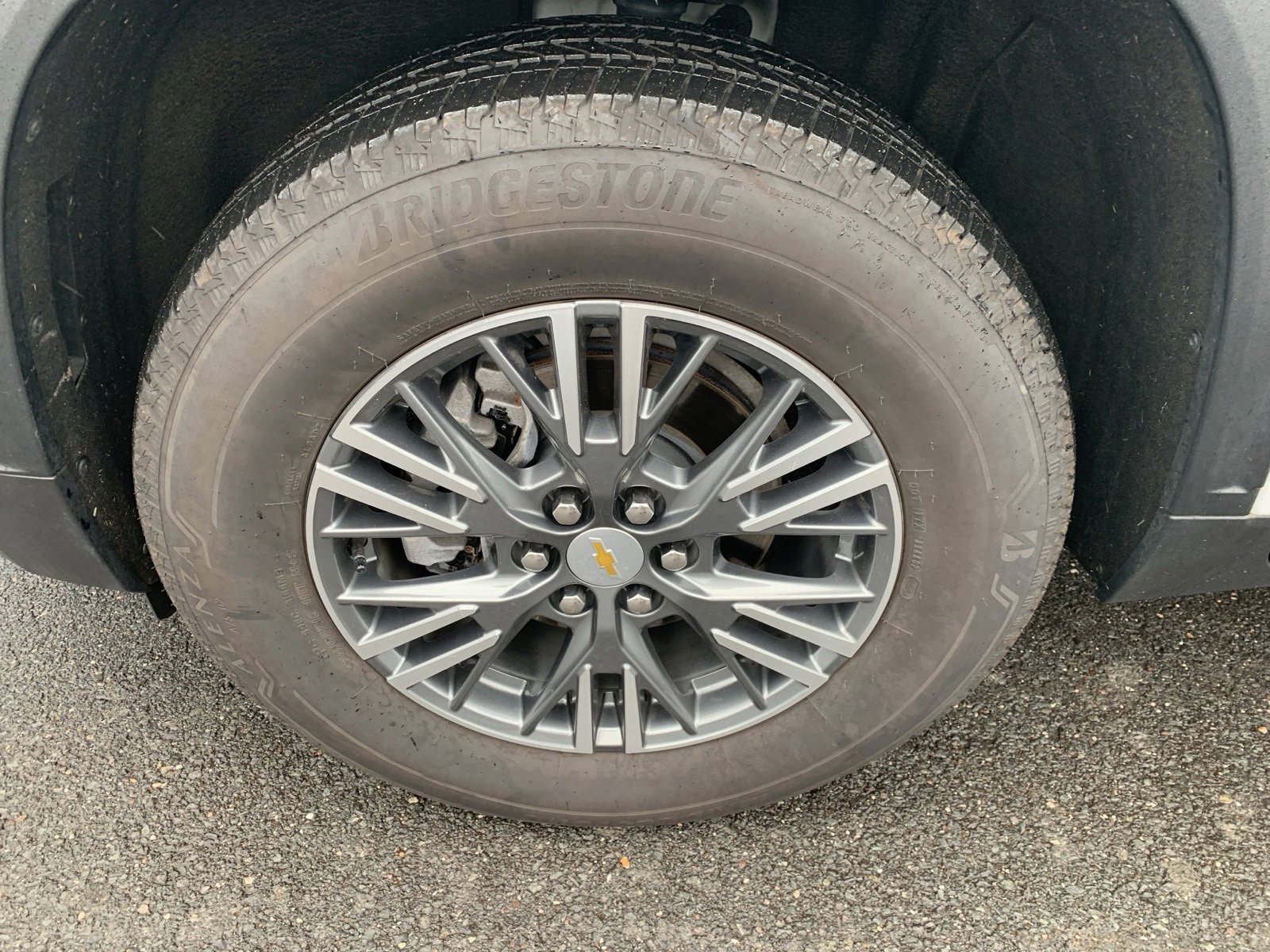 Used 2024 Chevrolet Traverse LT image 9