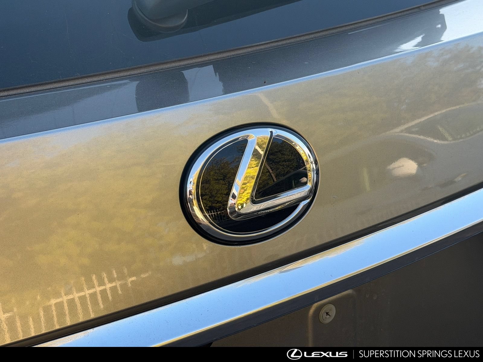 Used 2018 Lexus RX 350L Luxury w/ Accessory Package FWD image 7