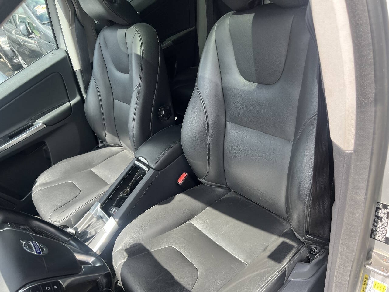 Used 2015 Volvo XC60 3.2 Platinum AWD/4WD image 21