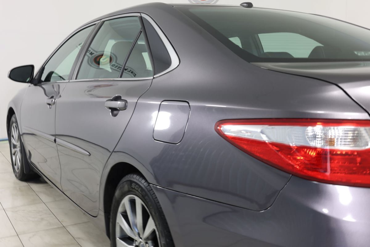 Used 2015 Toyota Camry XLE FWD image 44