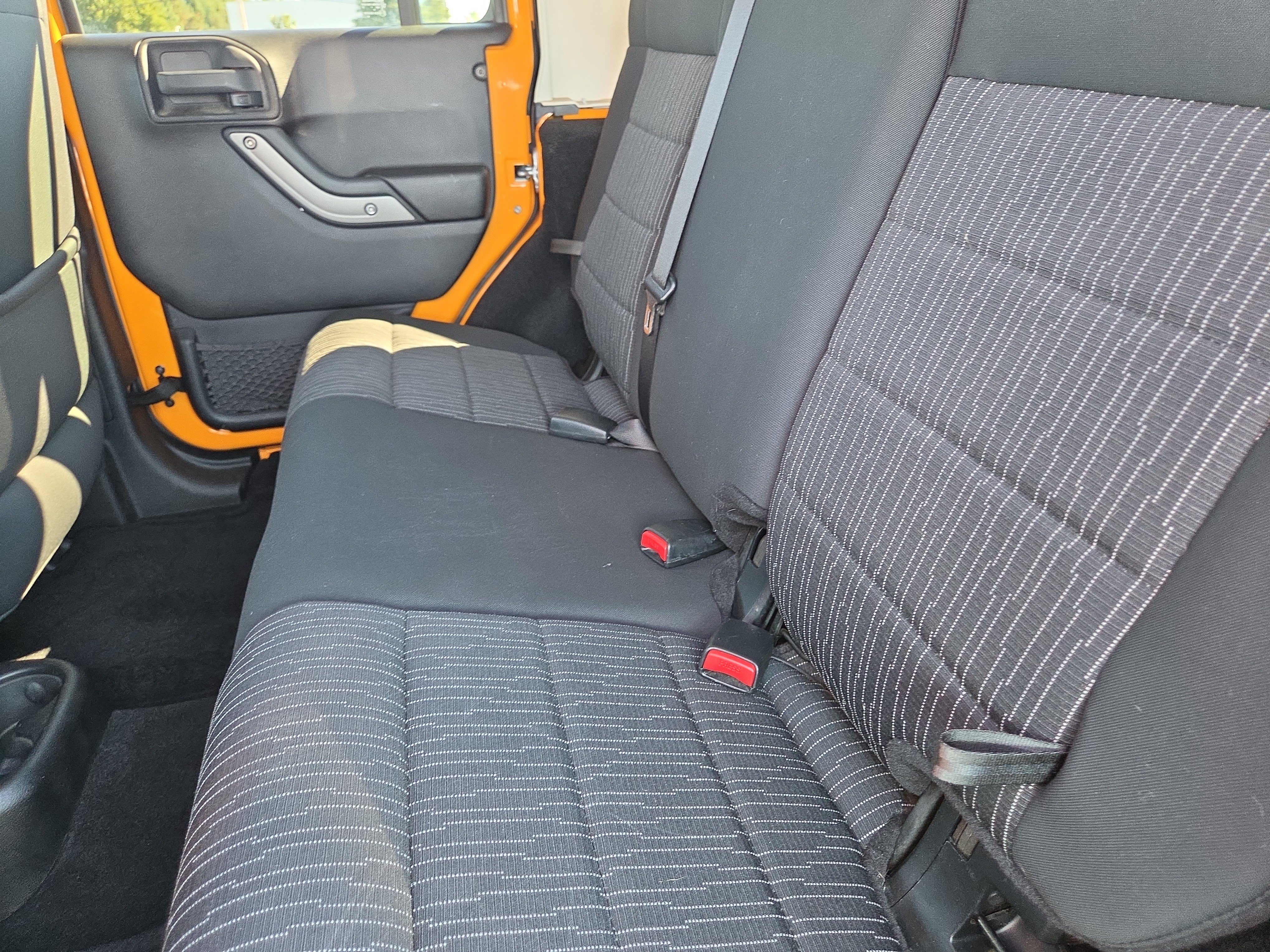 Used 2012 Jeep Wrangler Unlimited Sport AWD/4WD image 10