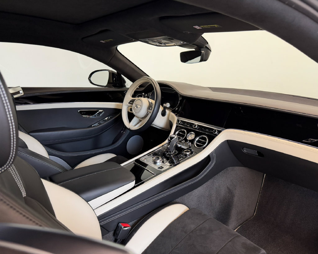 Used 2023 Bentley Continental GT S AWD/4WD image 2