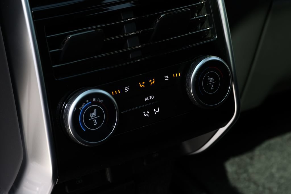New 2026 Land Rover Range Rover SE AWD/4WD image 13