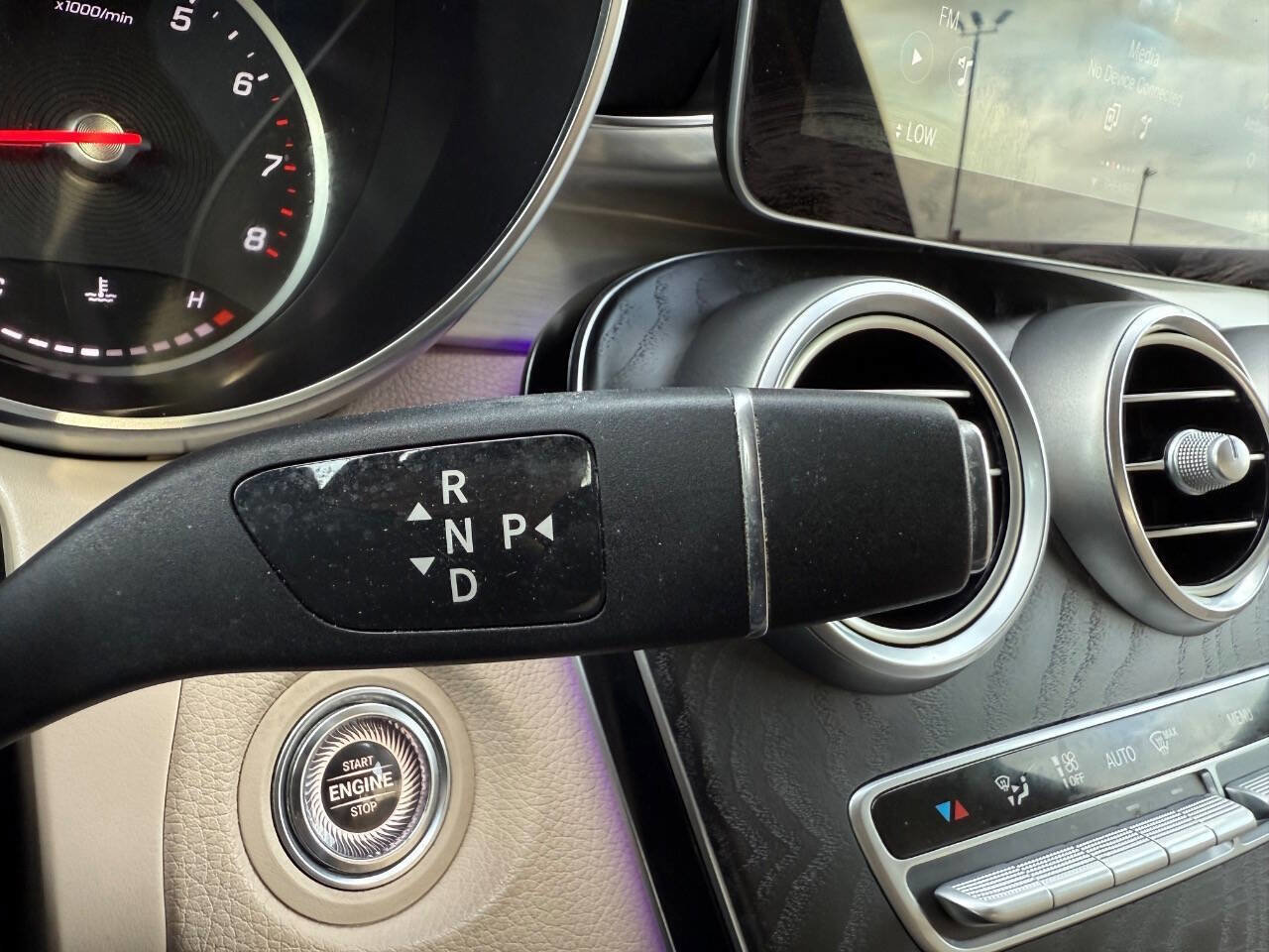 Used 2020 Mercedes-Benz GLC 300 image 31