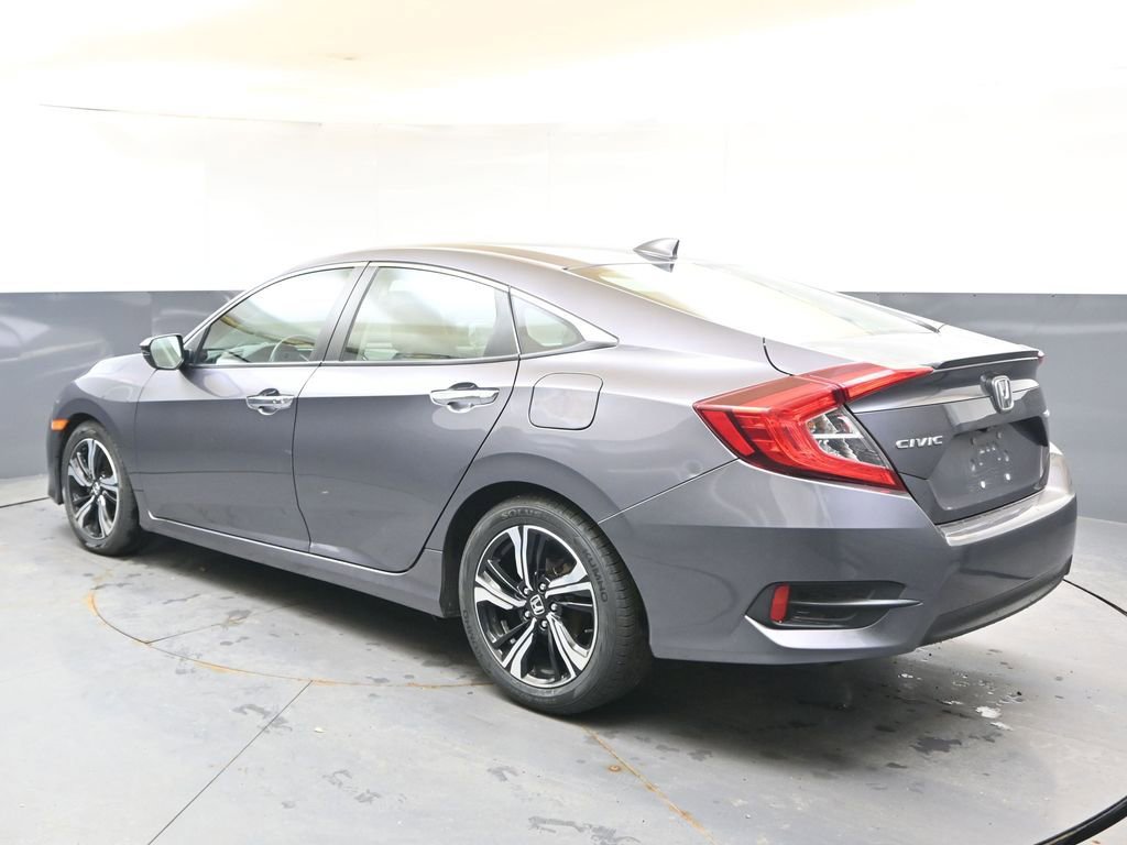 Used 2017 Honda Civic Touring image 3
