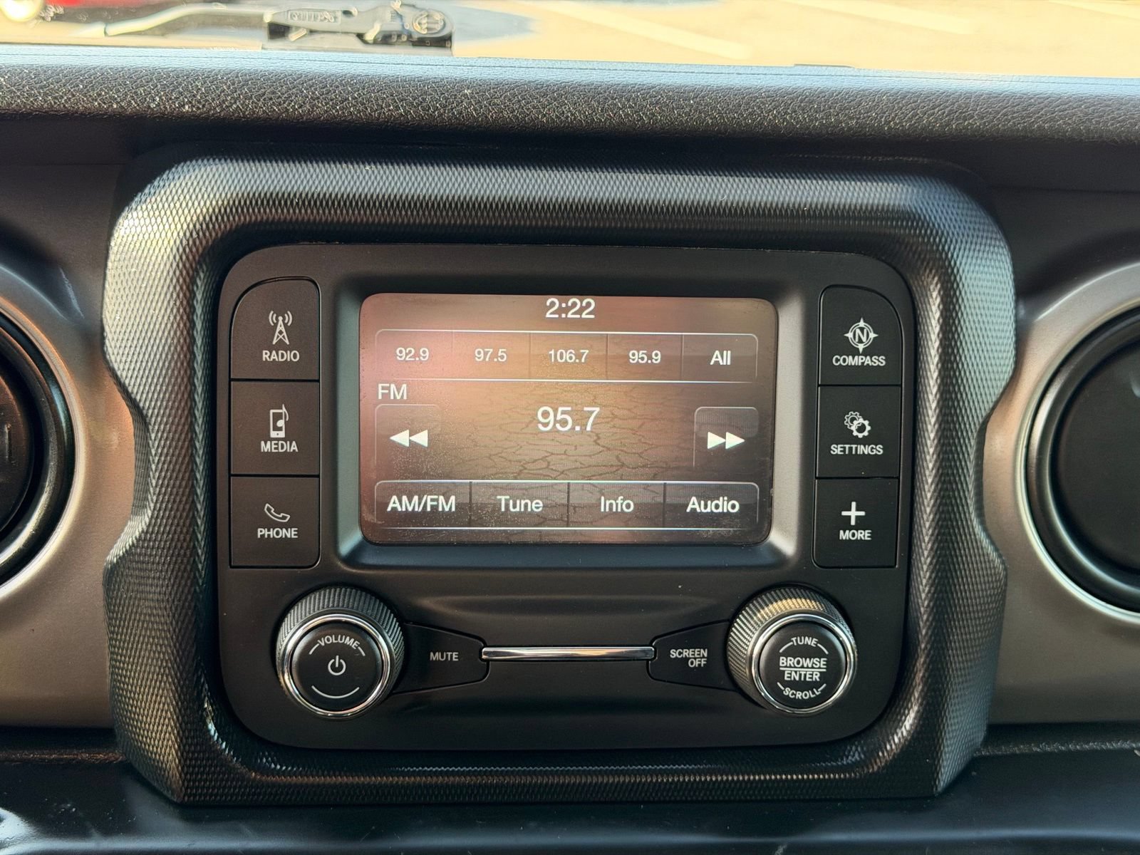 Used 2019 Jeep Wrangler Sport AWD/4WD image 20