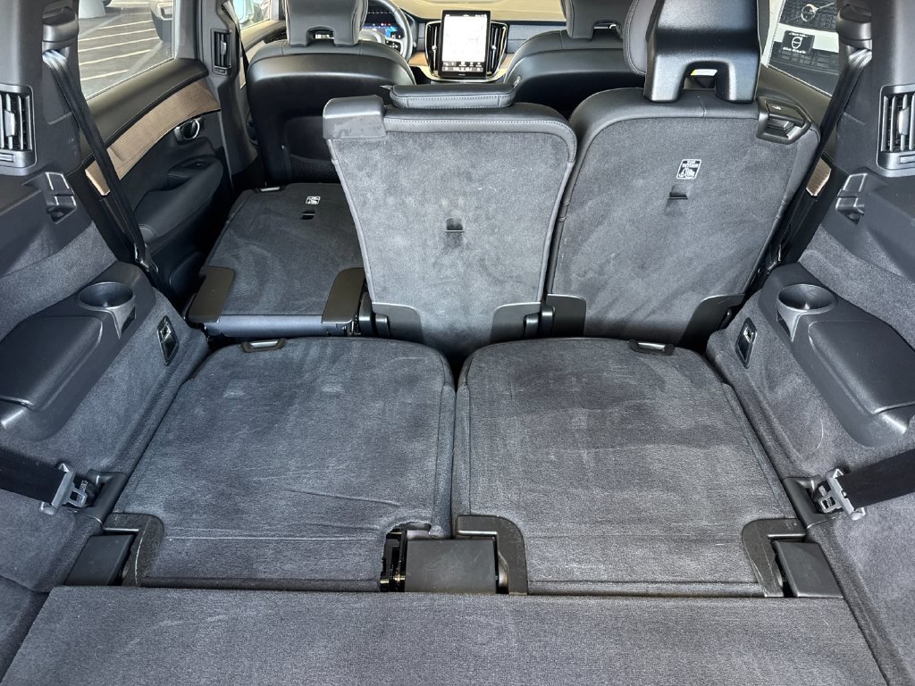 Certified 2026 Volvo XC90 B6 Plus AWD/4WD image 15