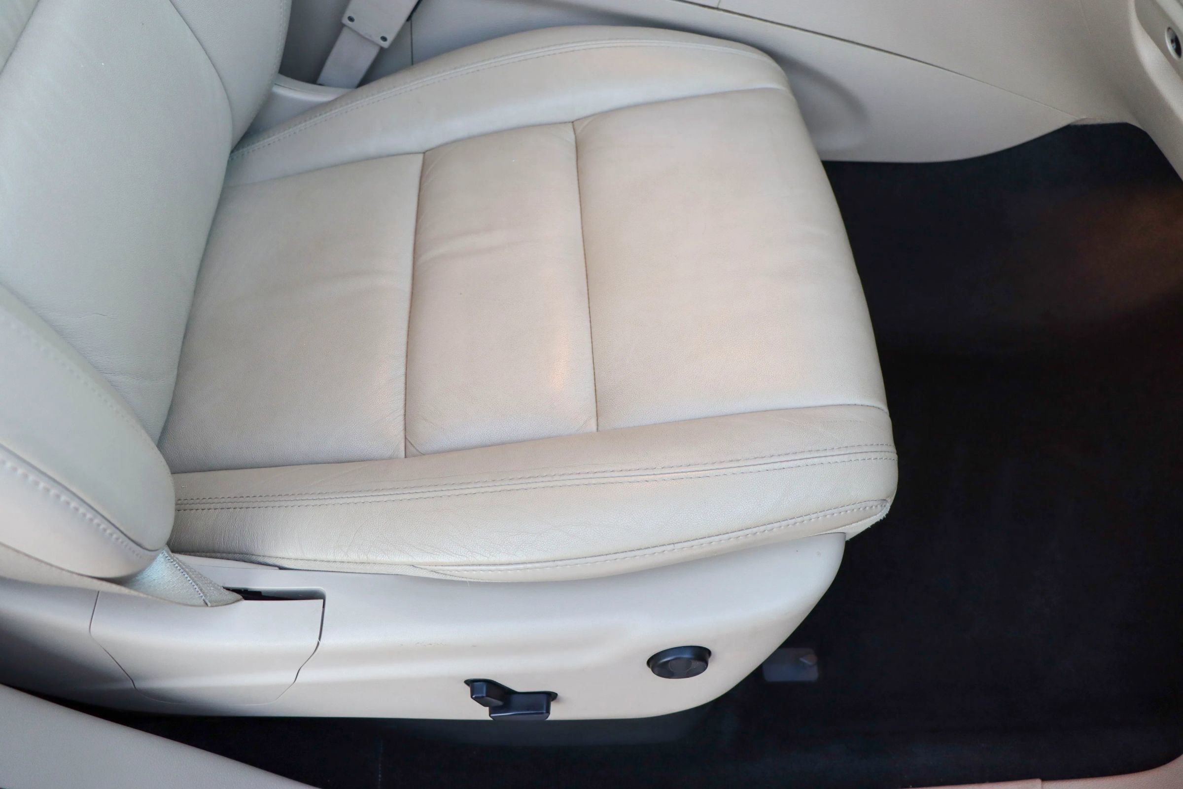 Used 2014 Jeep Grand Cherokee Limited image 21