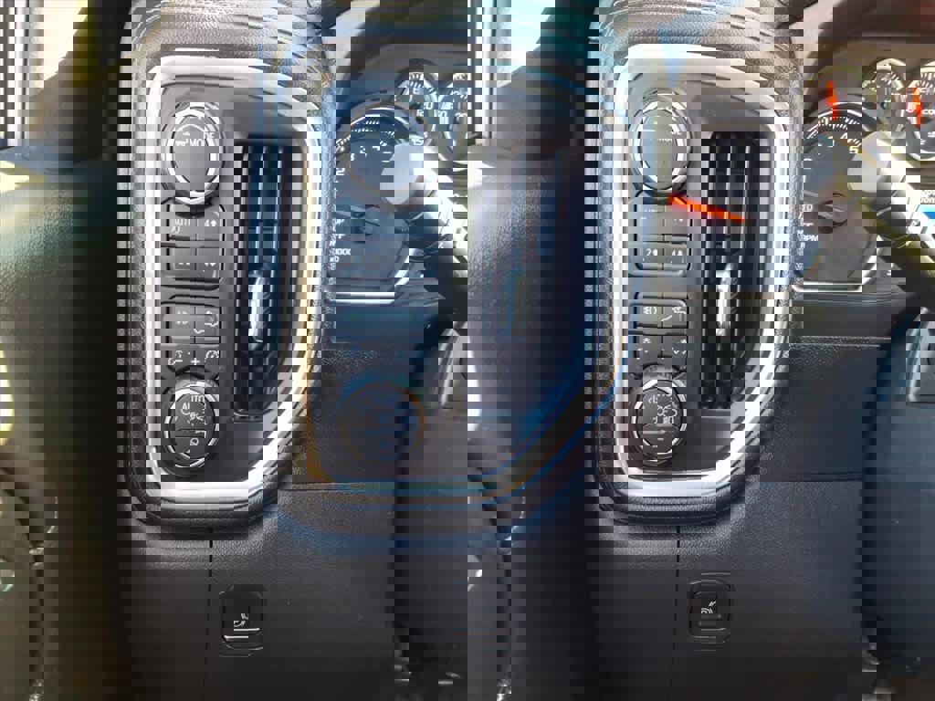 Used 2020 Chevrolet Silverado 1500 RST image 20