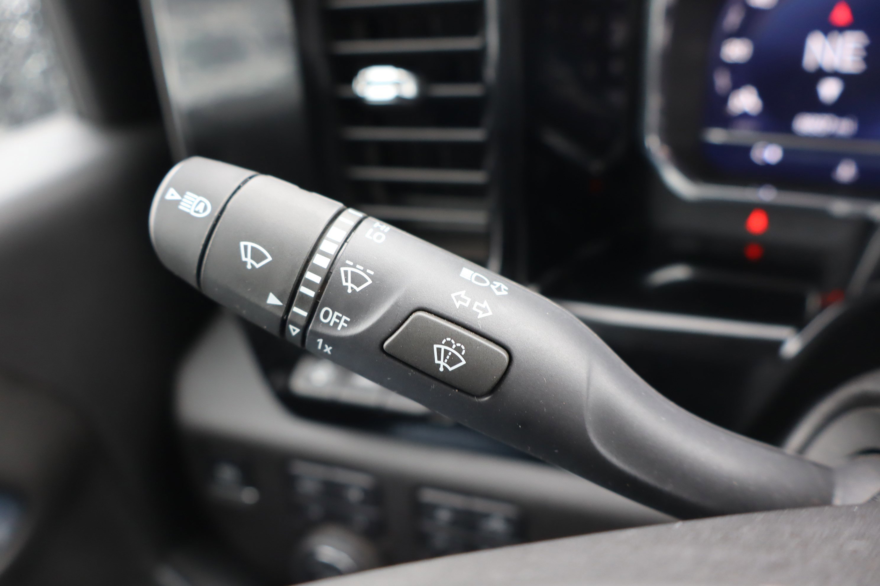 Used 2025 Chevrolet Silverado 2500 LTZ w/ LTZ Plus Package image 25