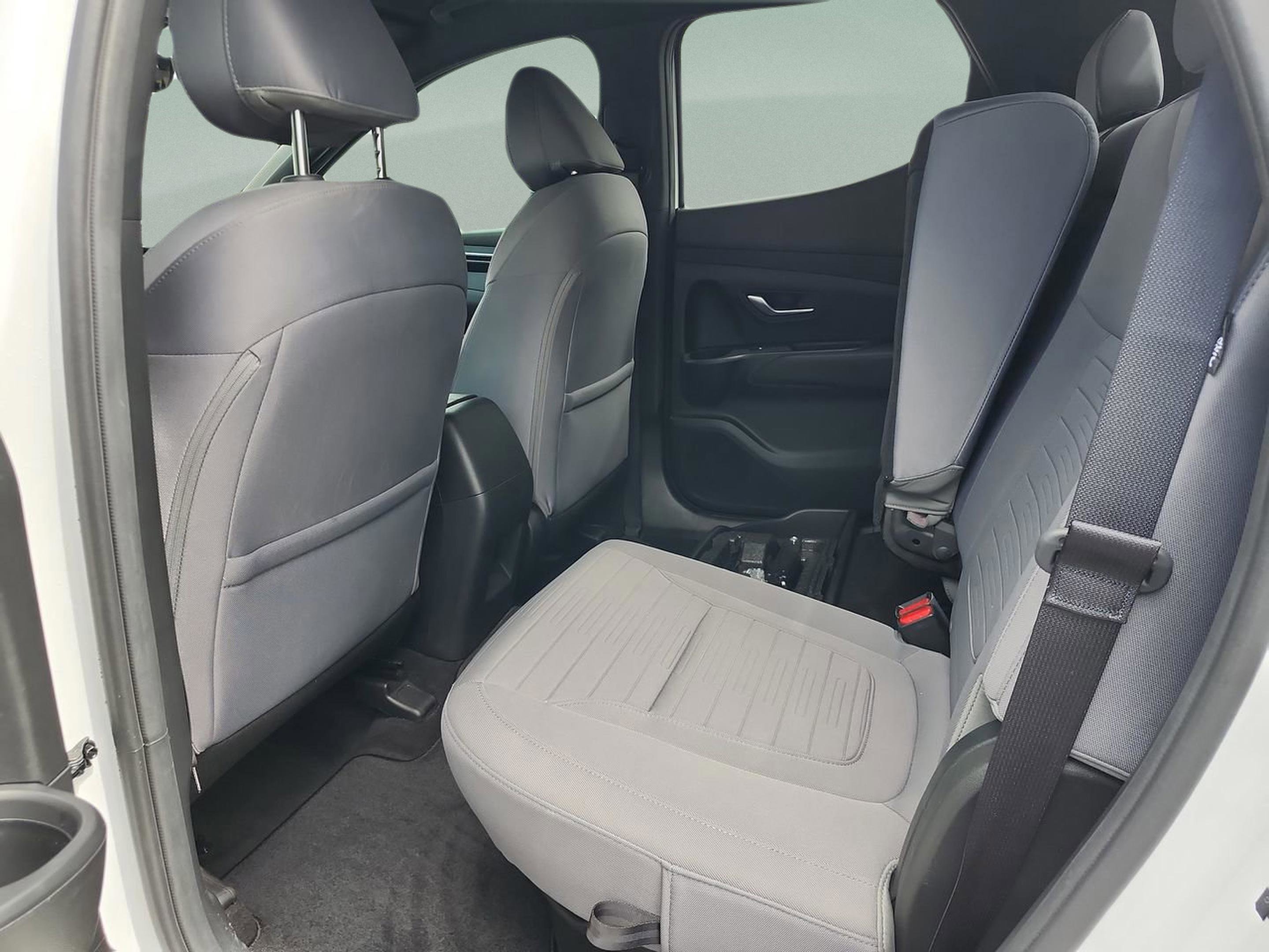 Certified 2024 Hyundai Santa Cruz SE image 16