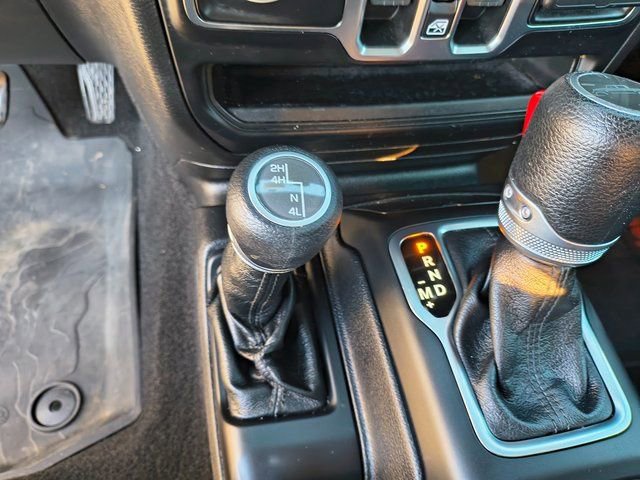 Used 2021 Jeep Gladiator Willys video 2