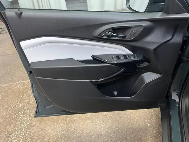 New 2026 Chevrolet Trax LT w/ Driver Confidence Package FWD image 13