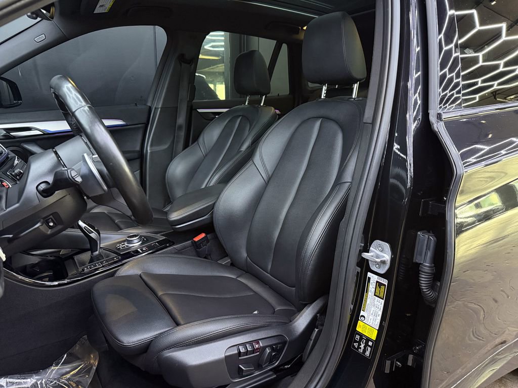 Used 2020 BMW X1 xDrive28i w/ M Sport Package image 15