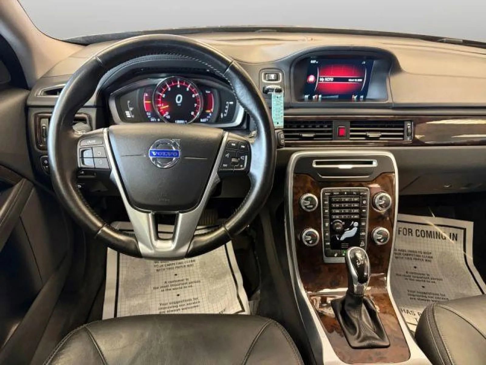 Used 2016 Volvo XC70 T5 Premier w/ Proximity Package image 24