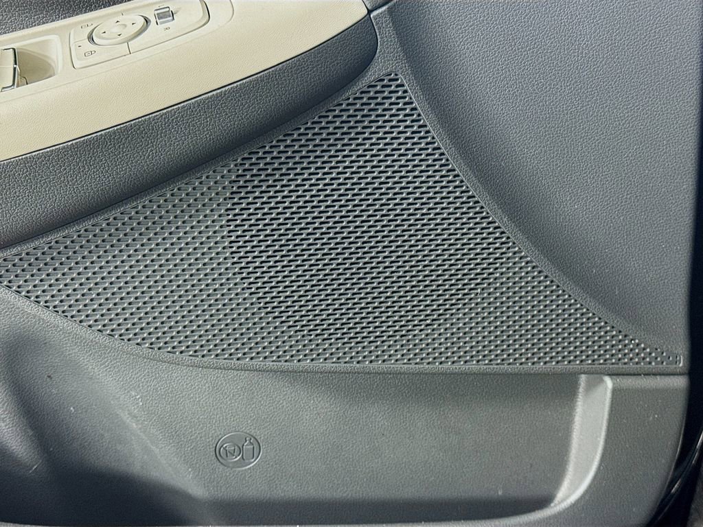 Used 2023 Hyundai Sonata SEL FWD image 19