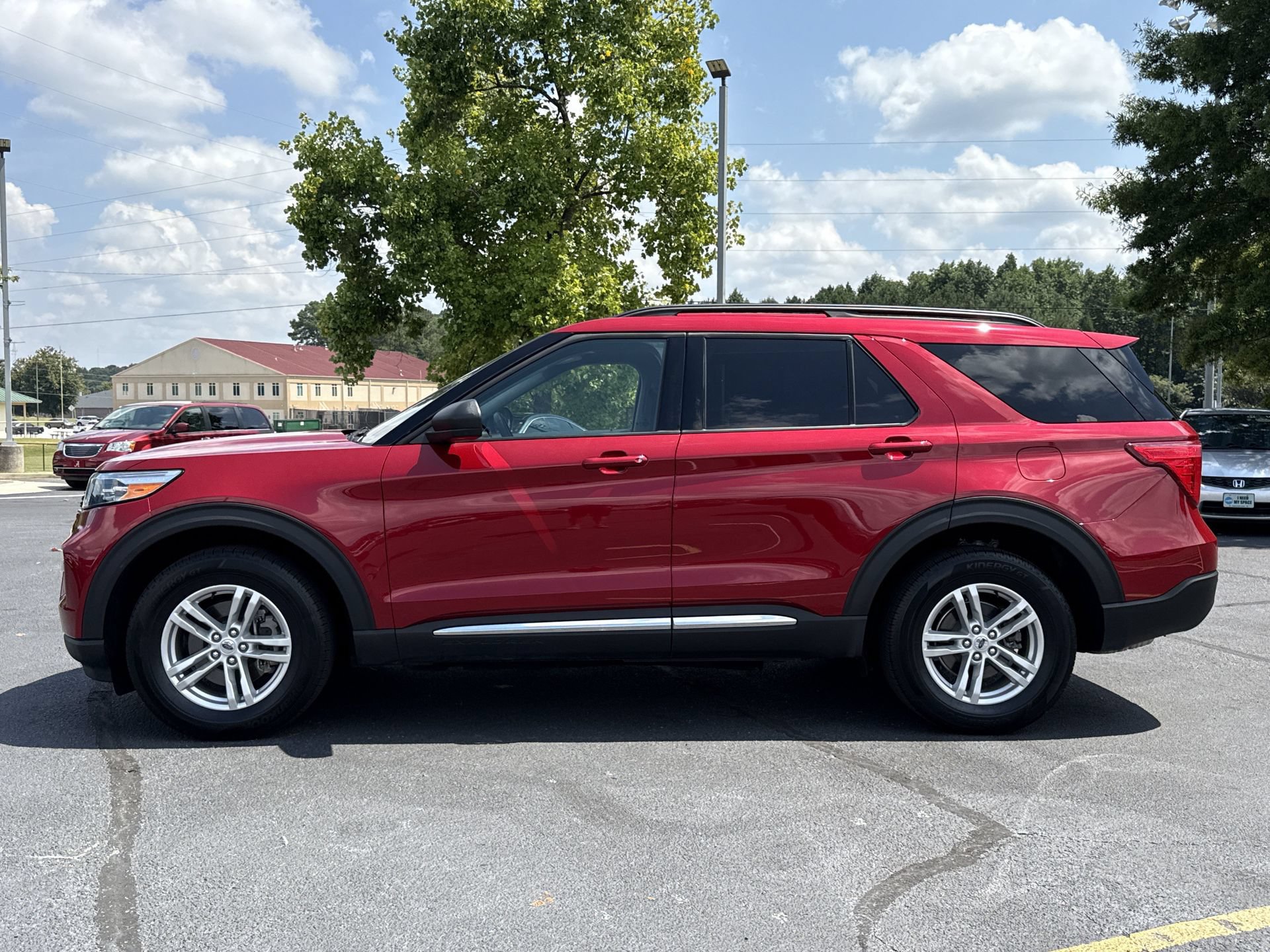 Certified 2024 Ford Explorer XLT w/ Equipment Group 202A AWD/4WD image 22