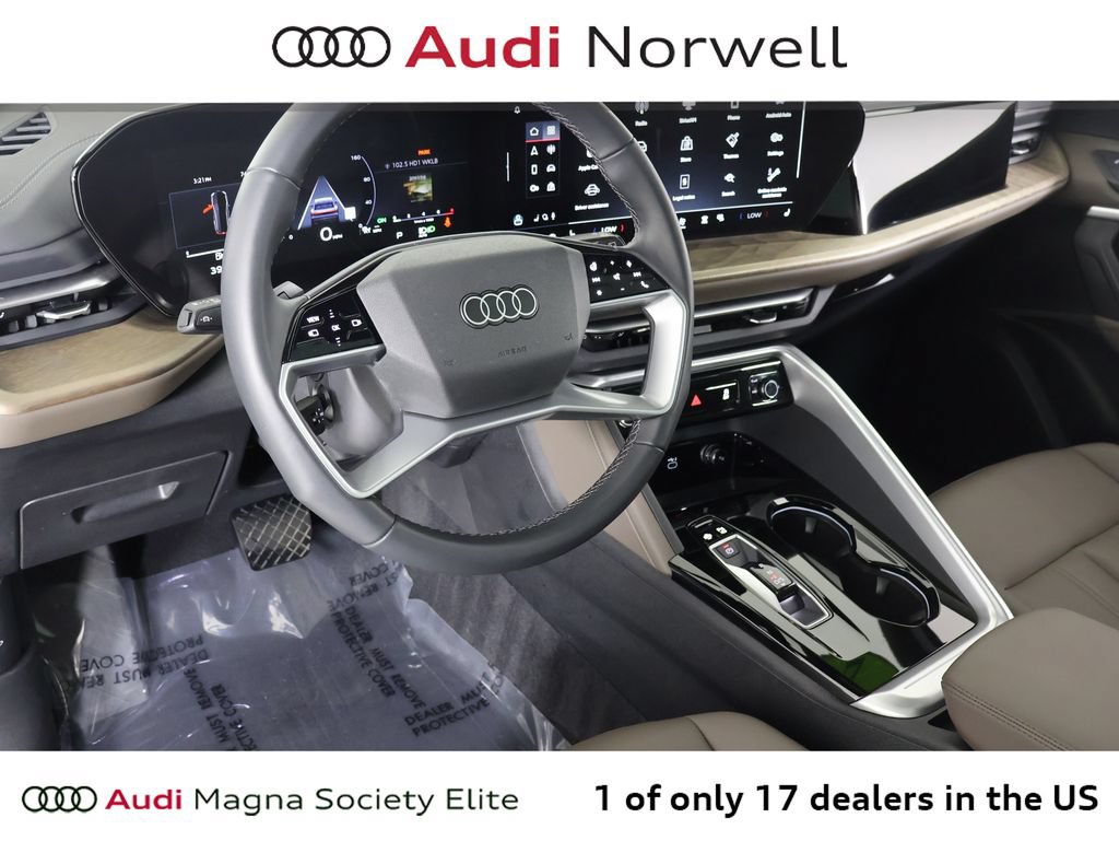 Used 2025 Audi Q5 Premium w/ Convenience Package AWD/4WD image 2
