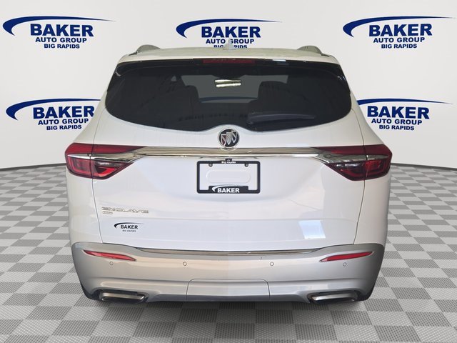 Used 2021 Buick Enclave Essence image 5