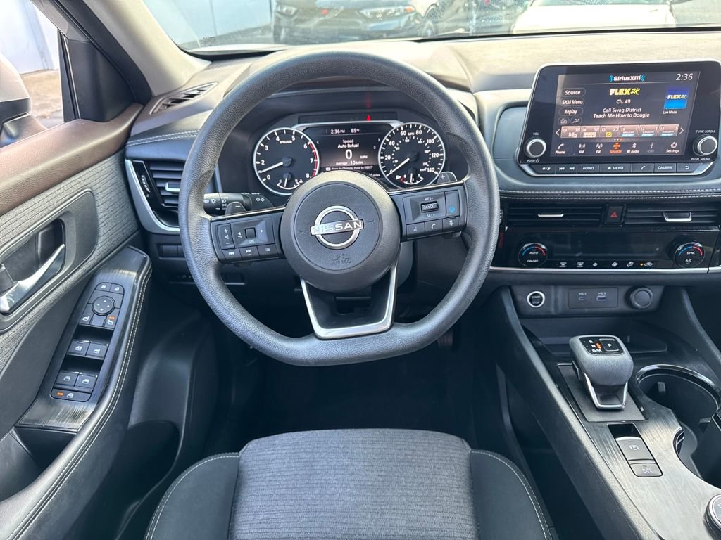 Used 2022 Nissan Rogue SV image 13