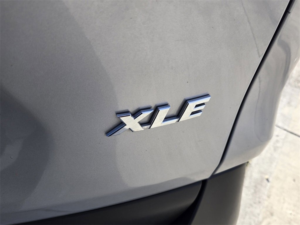 Used 2022 Toyota RAV4 XLE image 14