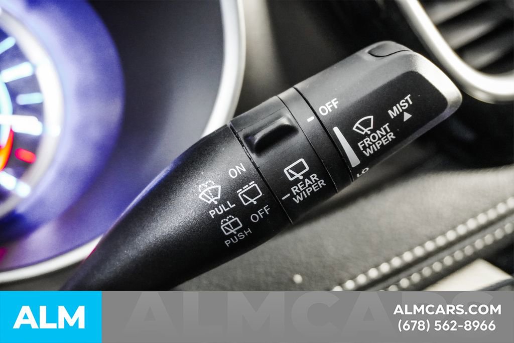 Used 2024 Chrysler Pacifica Select image 30