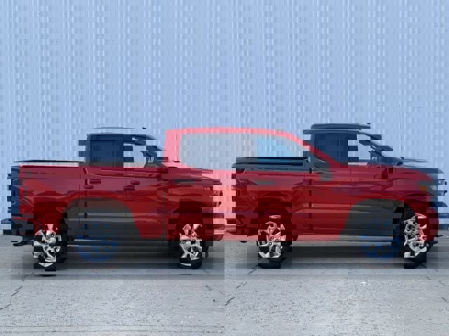 Used 2022 Chevrolet Silverado 1500 Custom image 3