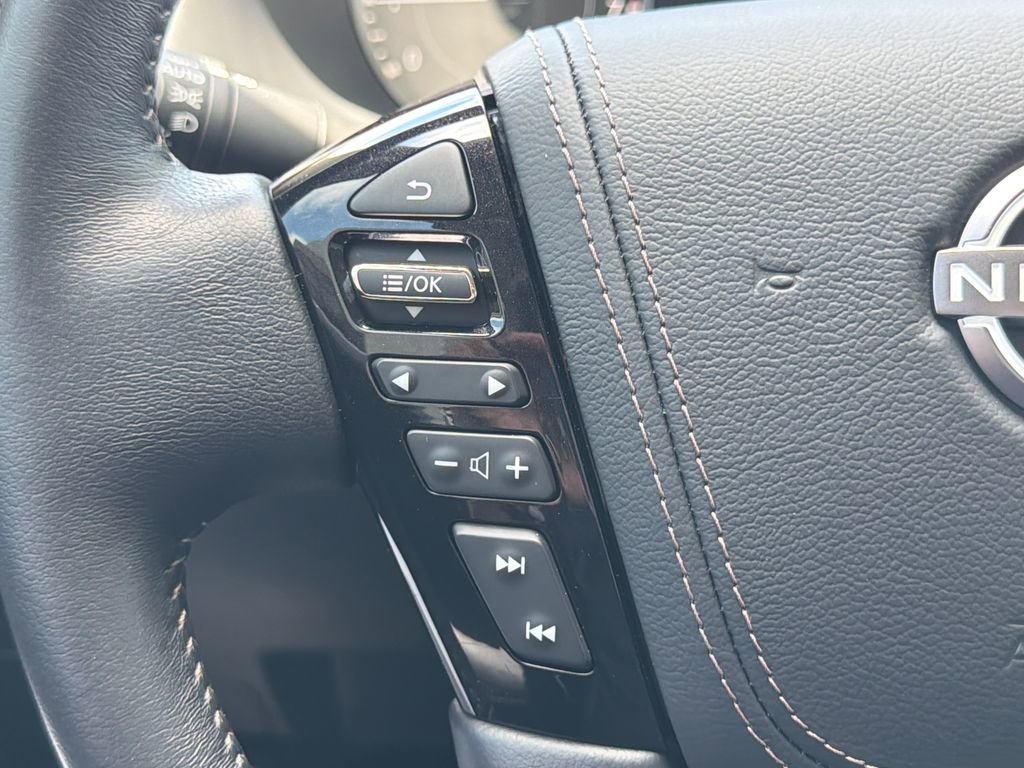 Used 2024 Nissan Armada Platinum w/ Captain's Chairs Package RWD image 32