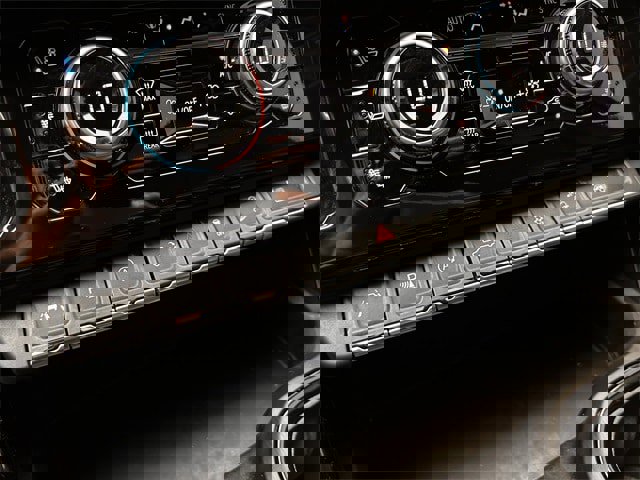 Used 2023 GMC Sierra 1500 AT4 w/ AT4 Premium Package image 21