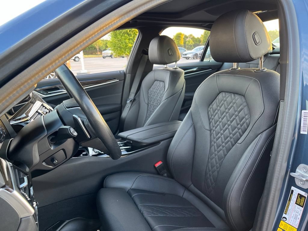 Used 2023 BMW 530e xDrive w/ Premium Package AWD/4WD image 25