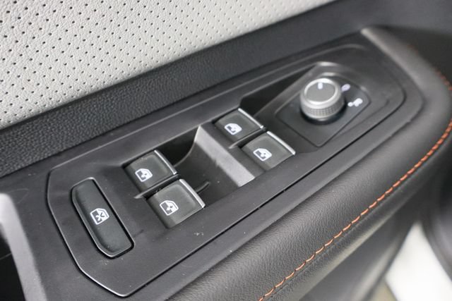 Used 2025 Volkswagen Atlas Peak Edition SE AWD/4WD image 22