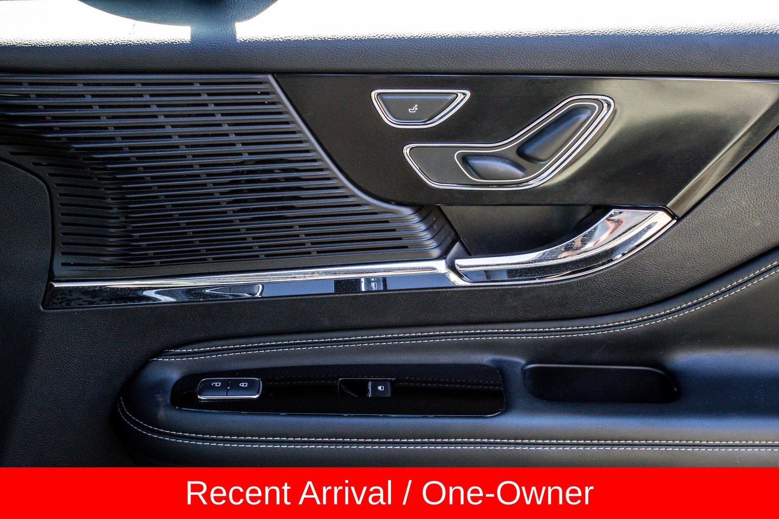 Used 2021 Lincoln Corsair AWD w/ Premium Package image 22