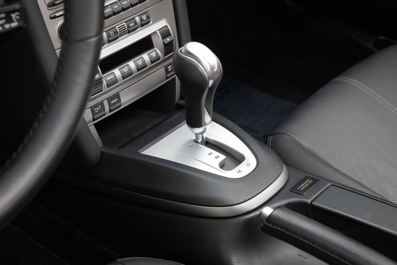 Used 2006 Porsche 911 Carrera RWD image 14