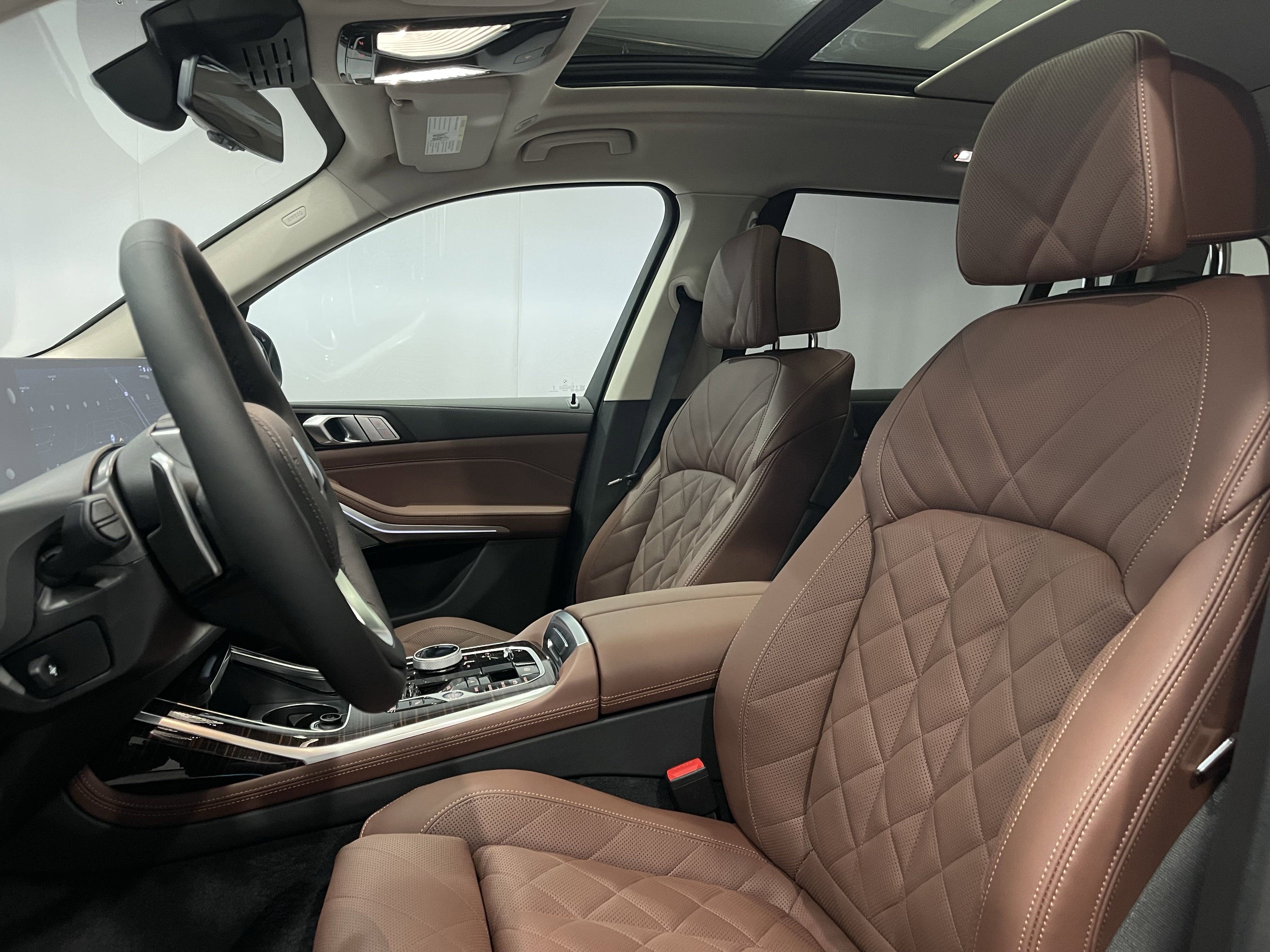 Used 2026 BMW X7 xDrive40i image 8