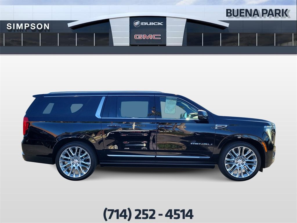 Used 2025 GMC Yukon XL Denali w/ Sun & Power Step Package image 9