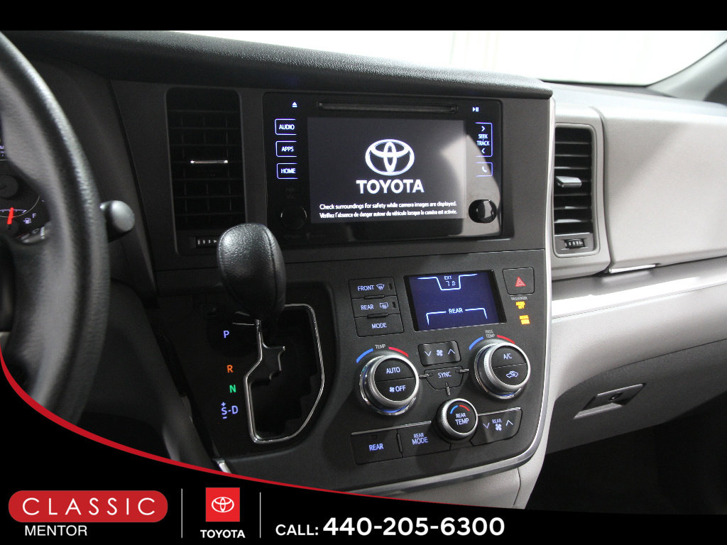 Used 2015 Toyota Sienna LE FWD image 9