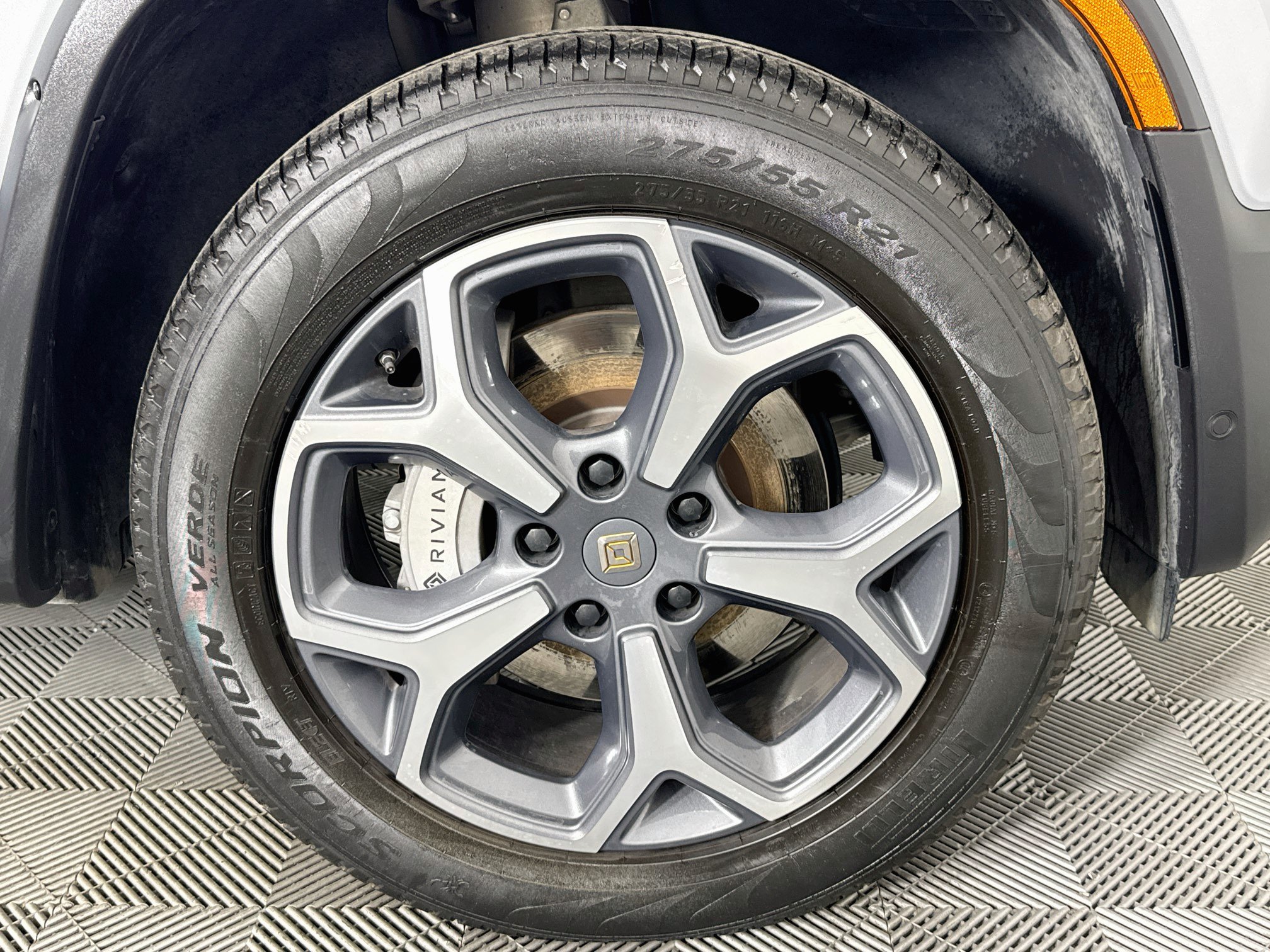 Used 2024 Rivian R1S Adventure AWD/4WD image 28