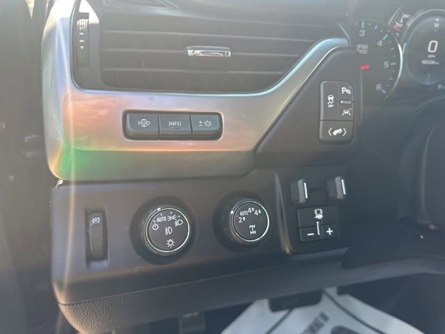 Used 2019 Chevrolet Tahoe Premier AWD/4WD image 12