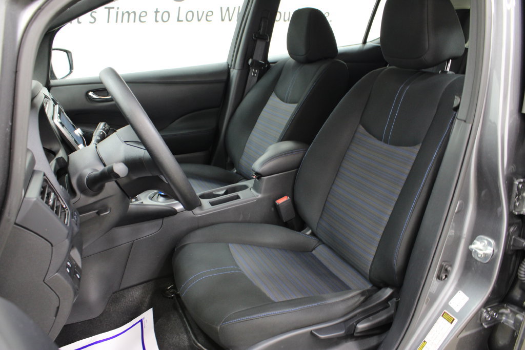 Used 2025 Nissan Leaf S FWD image 14