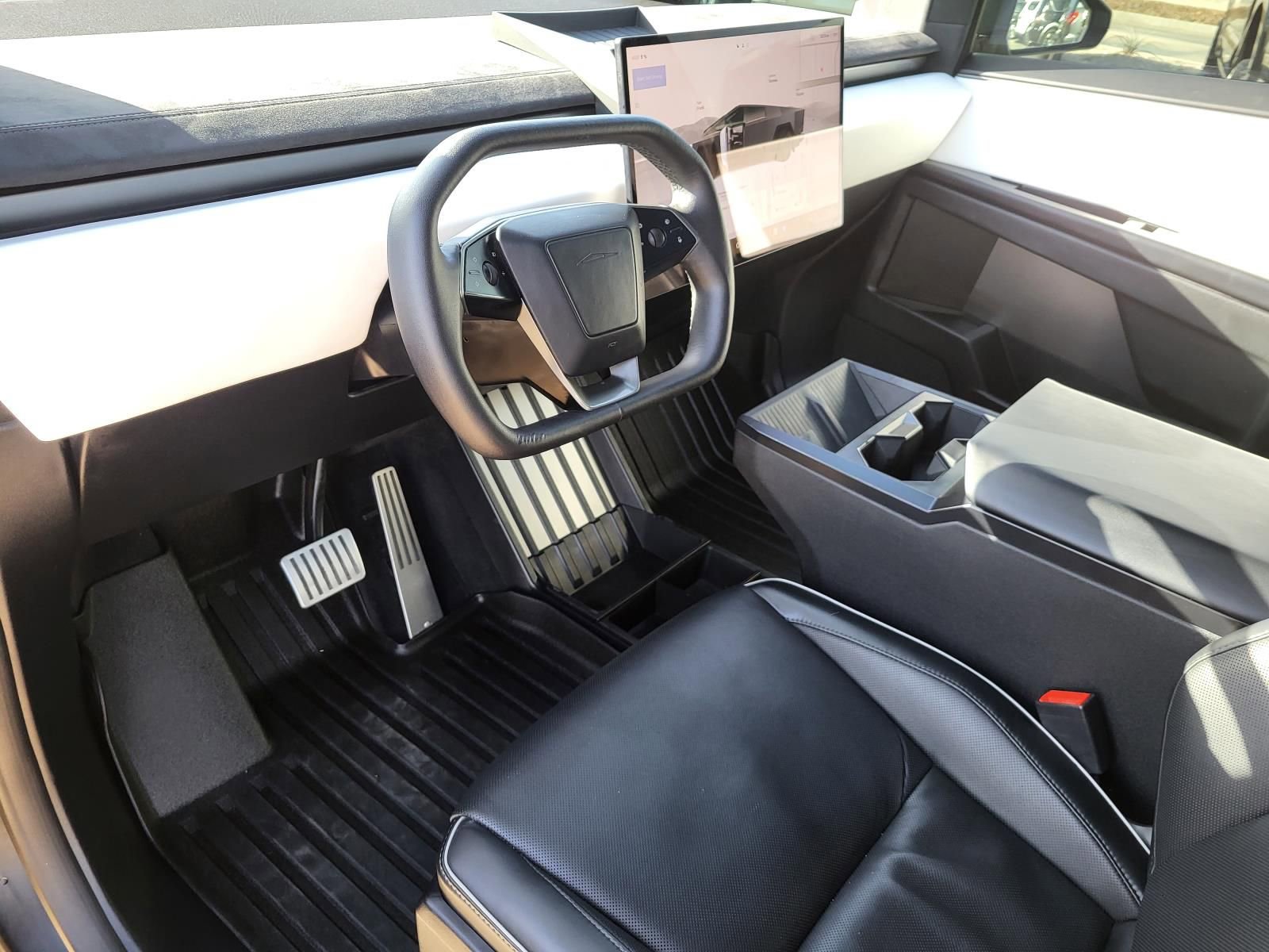 Used 2024 Tesla Cybertruck Cyberbeast image 23