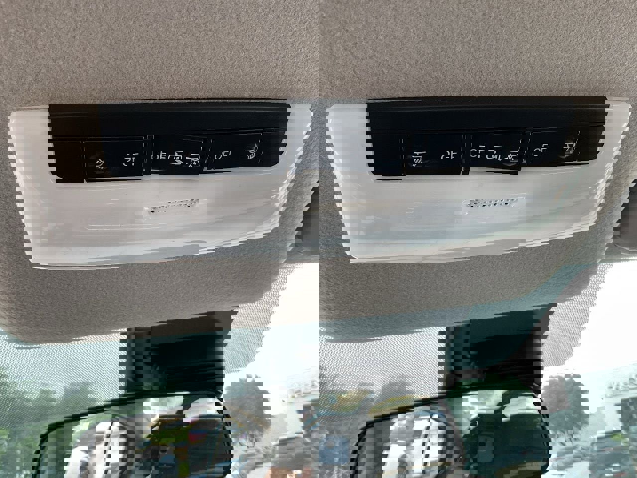 Used 2025 Nissan Versa SV image 27