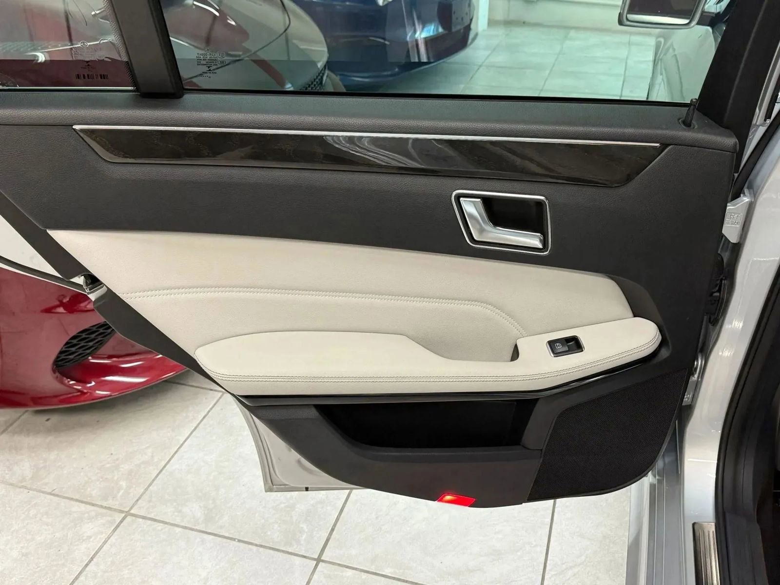 Used 2016 Mercedes-Benz E 350 Sedan w/ Premium Package image 19