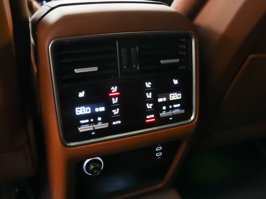 Certified 2022 Porsche Cayenne E-Hybrid AWD/4WD image 19