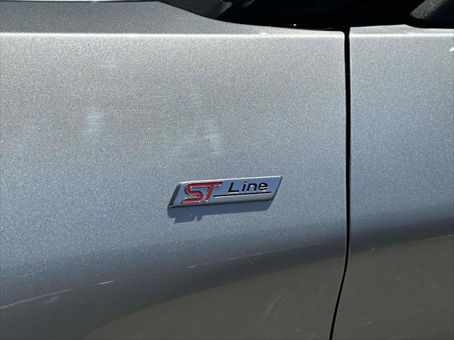 Used 2022 Ford Explorer ST-Line w/ Class IV Trailer Tow Package AWD/4WD image 16