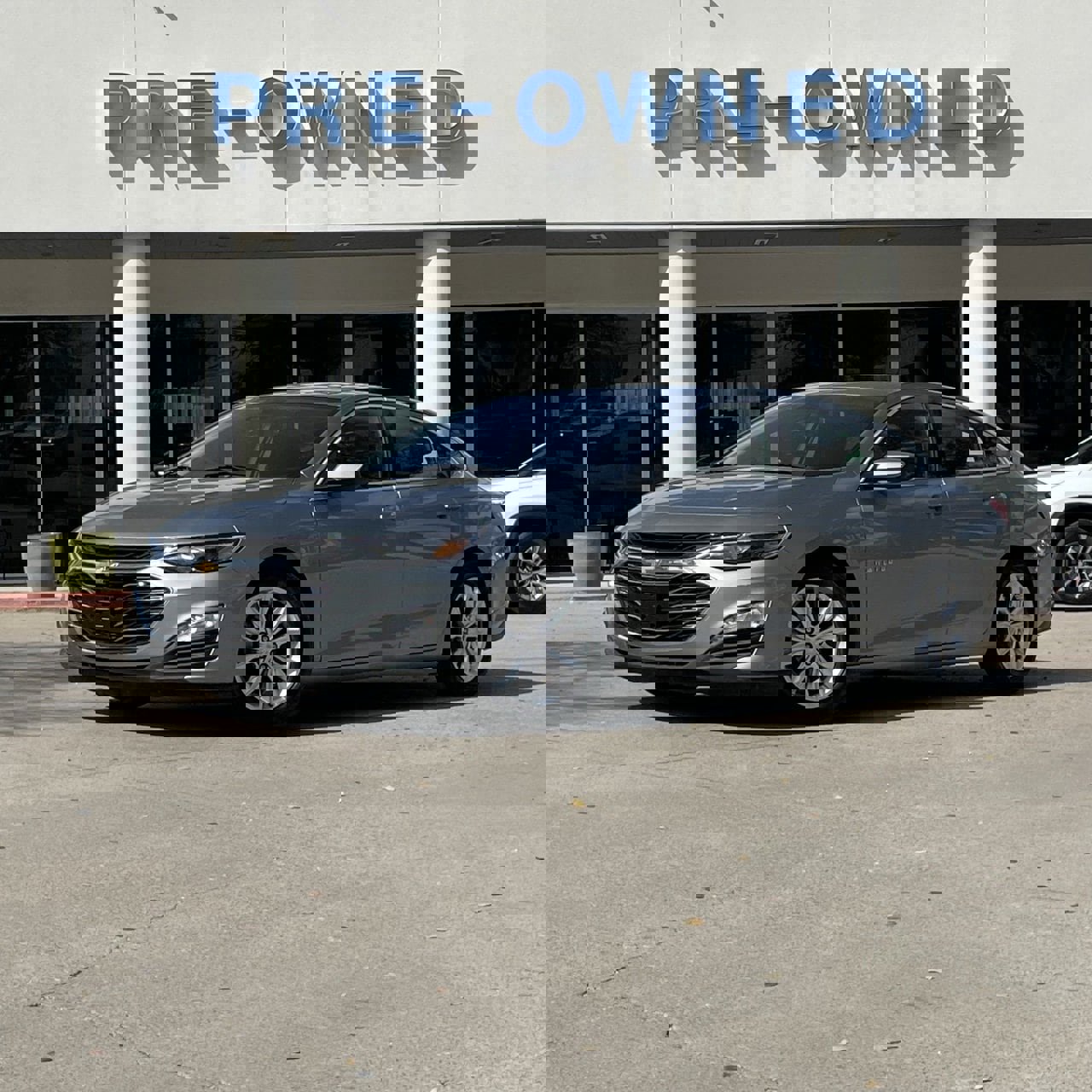 Used 2024 Chevrolet Malibu LT image 2